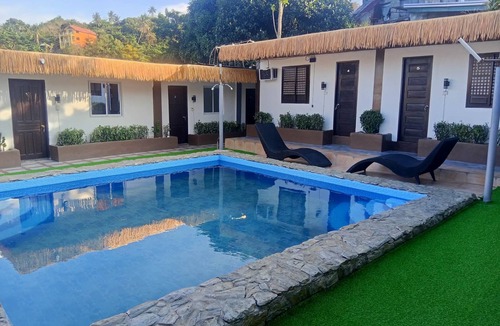 Puerto Galera House | V Hostel Galera - Couple Room