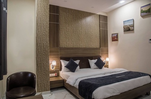 Waghoriya Hotel | Vadpadraka Hotel and Resort