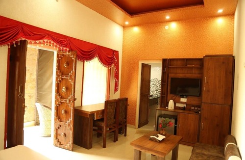 Talab Hotel | Van Chhavi Resort
