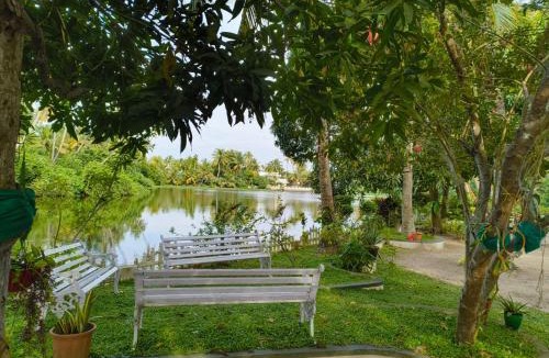 Kumbalam House | Veluthully Kayal Homestay