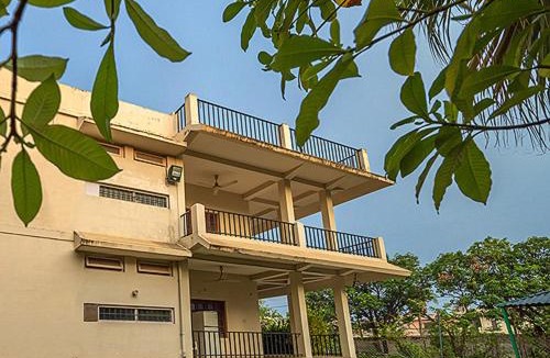 Maihar House | Vijay Kadambari House