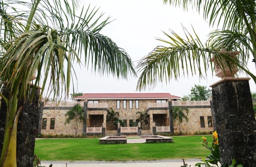 Halol Hotel | Vikrama Heritage Resort Pavagadh