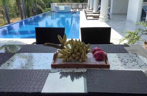 Batangas City Villa | Villa in Batangas