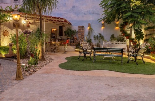 Jaipur Villa | Villa with 3 bedrooms and WiFi, AC in marvelous Jaipur