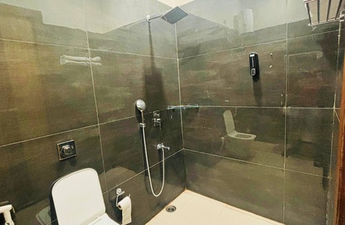 Malviya Nagar Hotel | Vinn Amar Vilas by Vesta