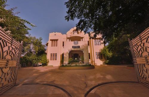 Kanadukattan Hotel | Visalam Chettinad Palace - A CGH Earth Experience