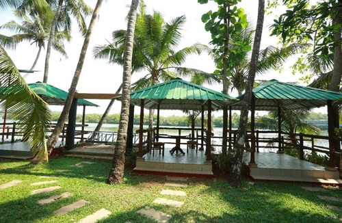 Kannur Villa | Vista Al Rio Villa Lakeside Stay in Heart of Kannur