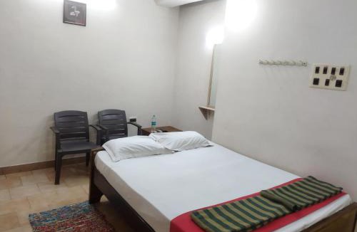 Mayiladuthurai Hotel | Visvam Guest House