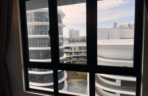 Cyberjaya Apartment | Walking distance to the University of Cyberjaya. Family-sized condo for 4Pax!