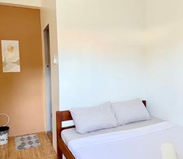 Valencia Cabin | Wander Inn Valencia