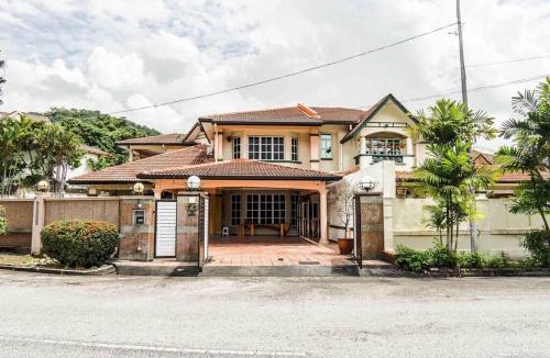 Federal Territory of Kuala Lumpur House | Wangsa Maju Luxury Villa with Private Pool-12pax