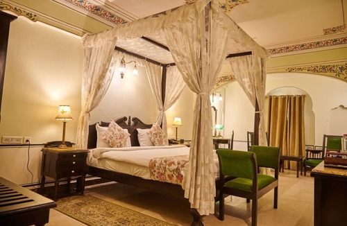 Bani Park Hotel | WelcomHeritage Traditional Haveli