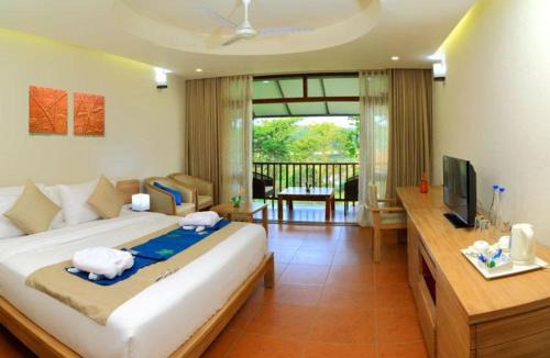 Perumbavoor Hotel | Whispering Waters