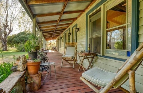 Goulburn Weir House | Whispering Willows | Absolute Waterfront Escape