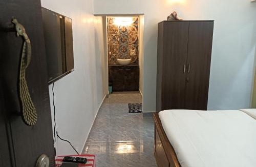 Sinquerim Apartment | White Guest House