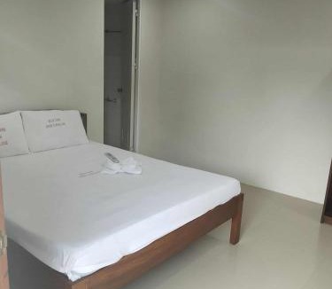 San Carlos City Hotel | Wjv Inn San Carlos II