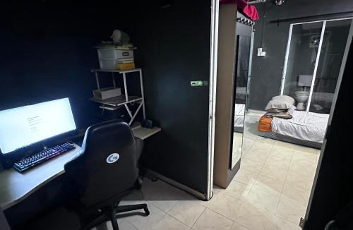 Kajang House | Women only master room