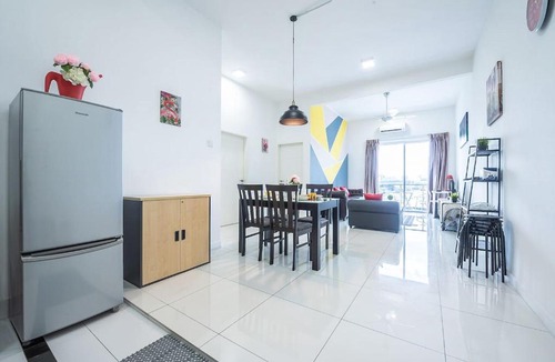Bandar Puchong Jaya Apartment | 阳光100 @ Cozy puchong sky.pod IOI mall for 8-10pax