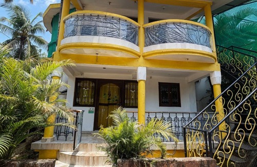 Anjuna Villa | Yellow Haven 4BR Villa in Goa by Homeyhuts
