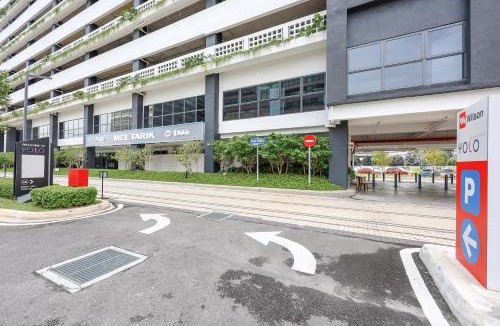Bandar Sunway Apartment | Yolo Signature Suites