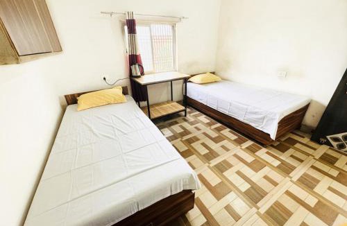 Varanasi House | Yum Boys Hostel & Homestay