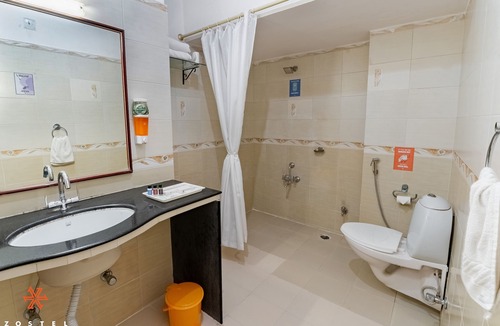Lake Swaroop Sagar Hostel | Zostel Udaipur - Hostel