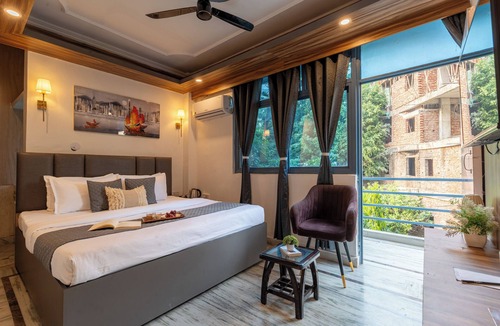 Tapovan Hostel | ZoukStayz