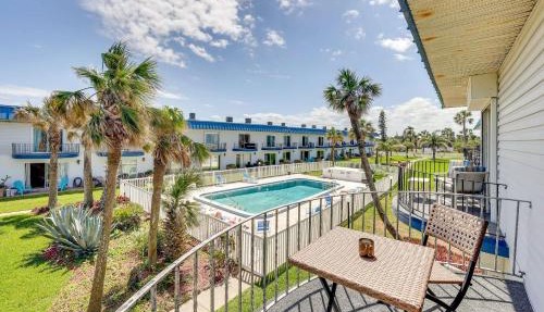 Oceanfront Ormond Beach Condo: Patio, Pool Access! in Ormond Beach