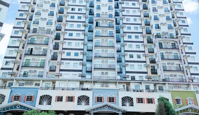 1 Bedroom unit with overlooking seaview at Banawa.