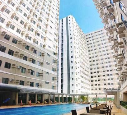 1014 - Cavite Minimalist Condo with Resort-like Amenities & Hi Speed Wifi