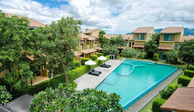 2BR Cozy Family townhouse closed to Cha am - Huahin nice beach Quiet & Relaxing