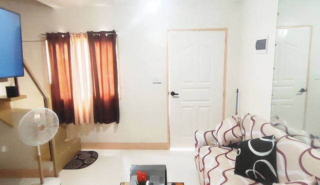 2BR with AC Townhouse near airport FREE WIFI