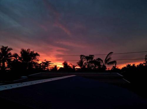 3BR House with Sunrise & Sunset View