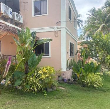 5 Bedrooms Beach House