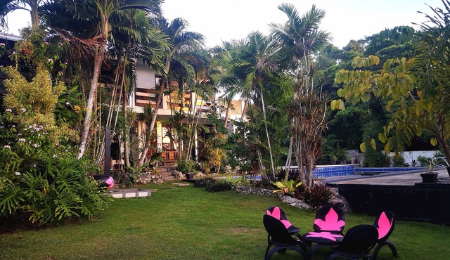 A cozy summer place with five rooms available for 16 to 20 guests.