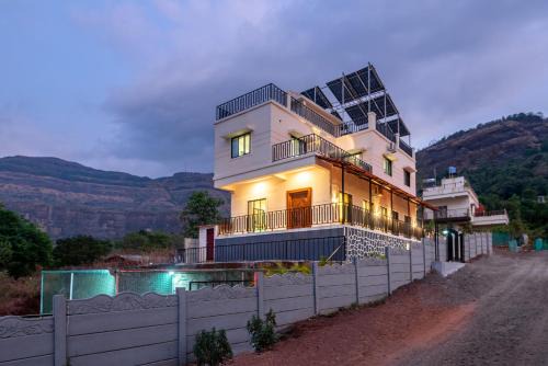 Ansh Villa Luxury 4-BHK Pet-friendly Getaway with Private Pool, Lawn & Sports Turf Near Solanpada Dam & Sahyadri Waterfall