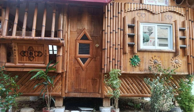 Aremen Transient, Nipa Hut with shared main house's bathroom