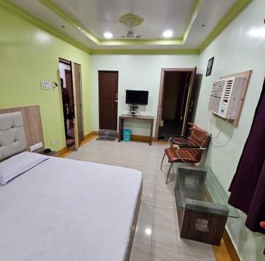 Arya Palace