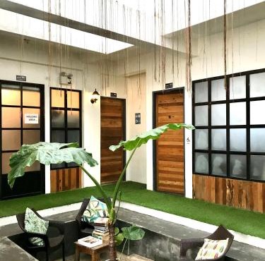 Avisala Hostel Coron