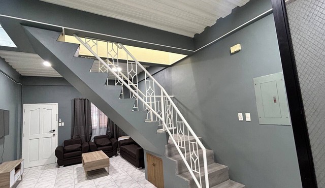 Axon Cozy Modern Home N Near The Walking Street