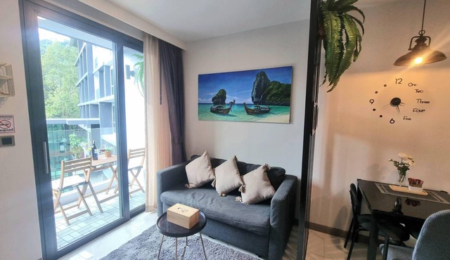 B506 - 1 Bedroom Serviced Apartment Top Floor Pool View at Ao Nang Beach