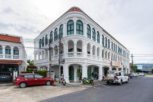 Baan Sino Phuket