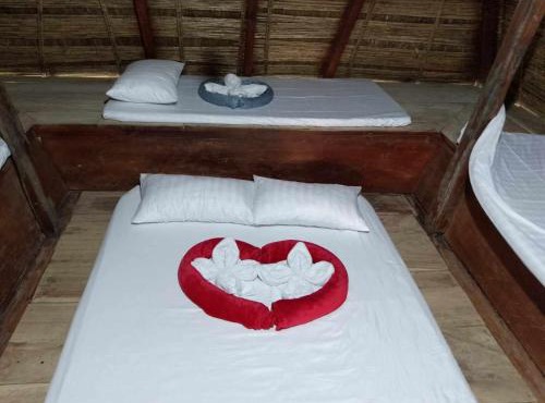 Bamboo Huts Farm Stay at Humming Strawberry Farm