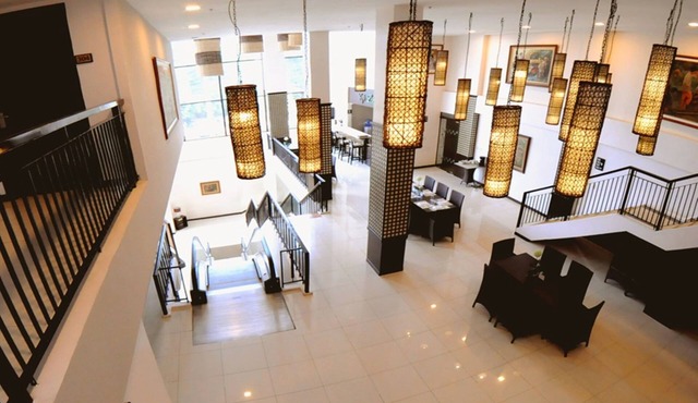 Bauan Plaza Hotel