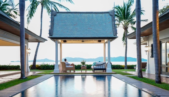 BeachFront 5 Bed in Boutique Resort! (M4)