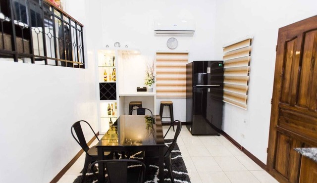 Bella Casa by J&J (Vacation Home)