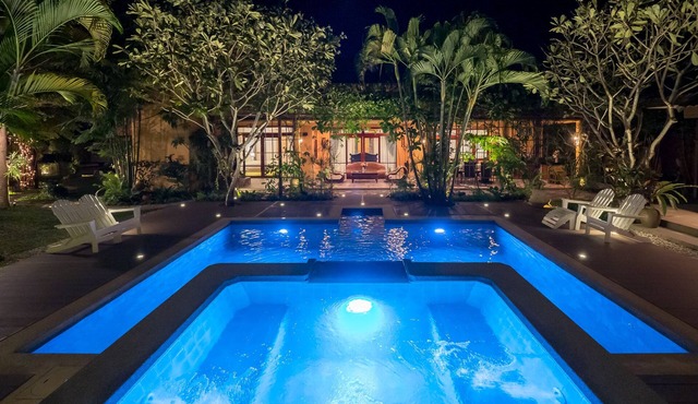 Best in Chiangmai, Modern Love Villa, Garden paradise, Pool, Free breakfast.