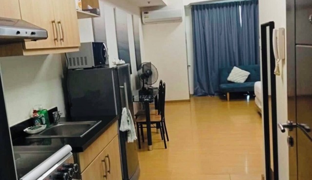 BGC- Modern apartment with AC, WiFi, fitness room and swimming pool