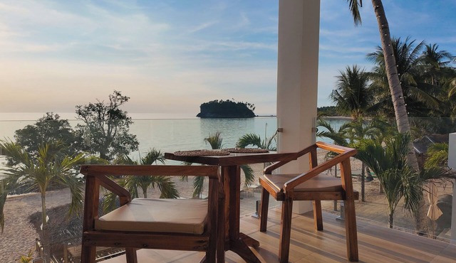 Binucot Pearl Boutique Resort