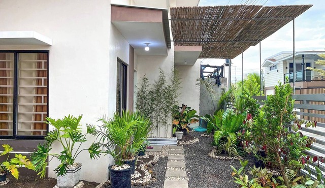 Bloomstone 2BR Family Suite in Gensan